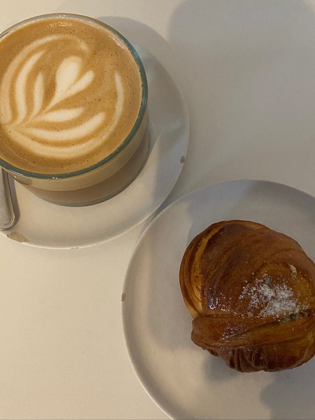 Instagram post from theresalink_. This post is in position 5.