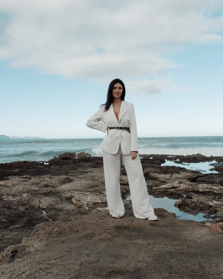 Instagram post from theresalink_. This post is in position 2.