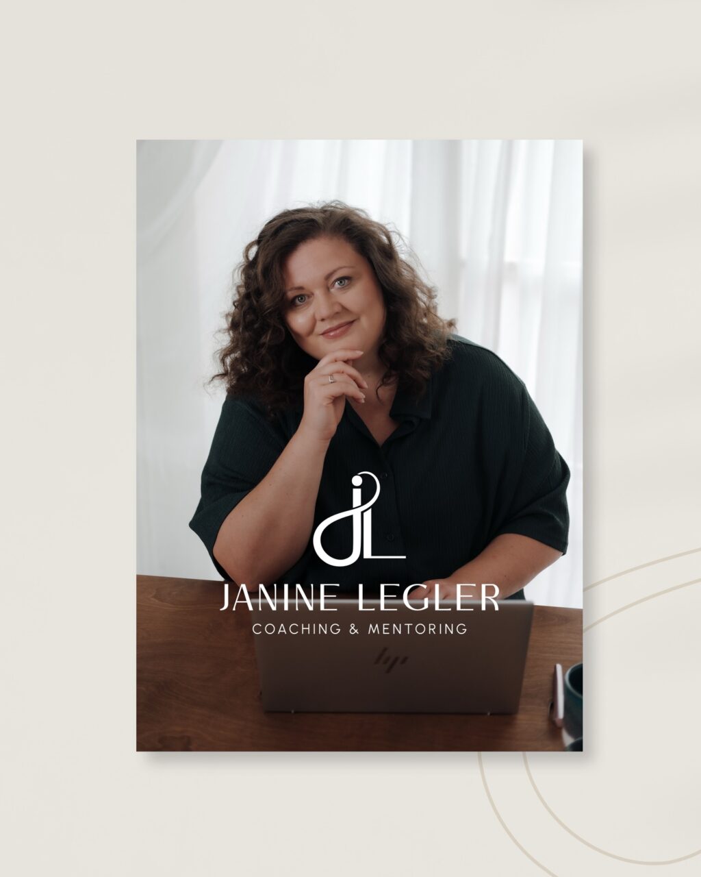 Instagram post from theresalink_. This post is in position 4.