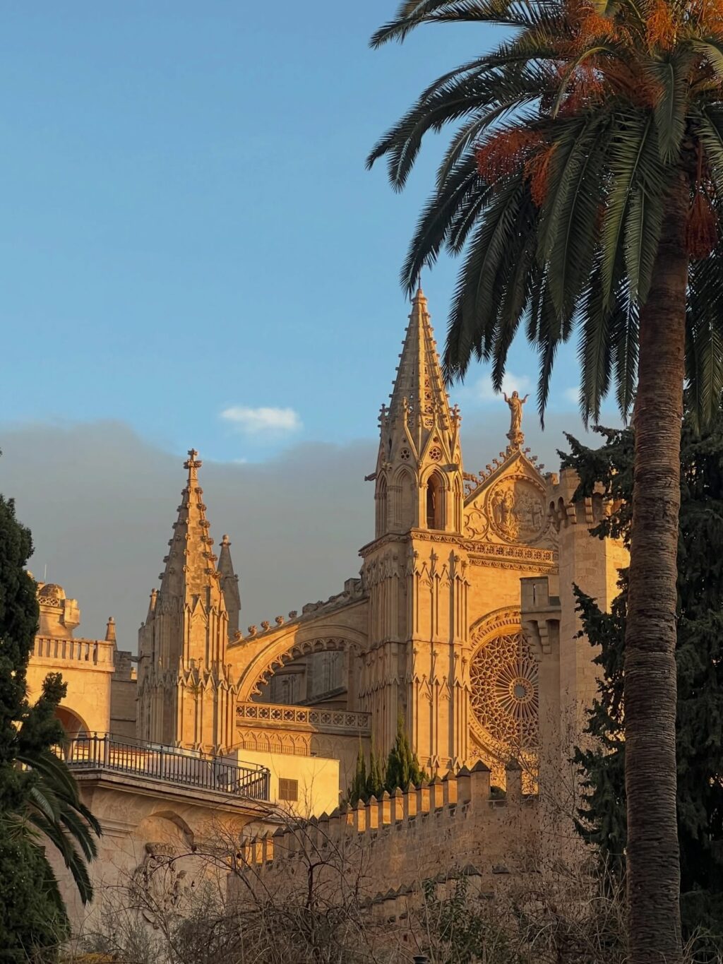 Instagram post from theresalink_. This post is in position 8.